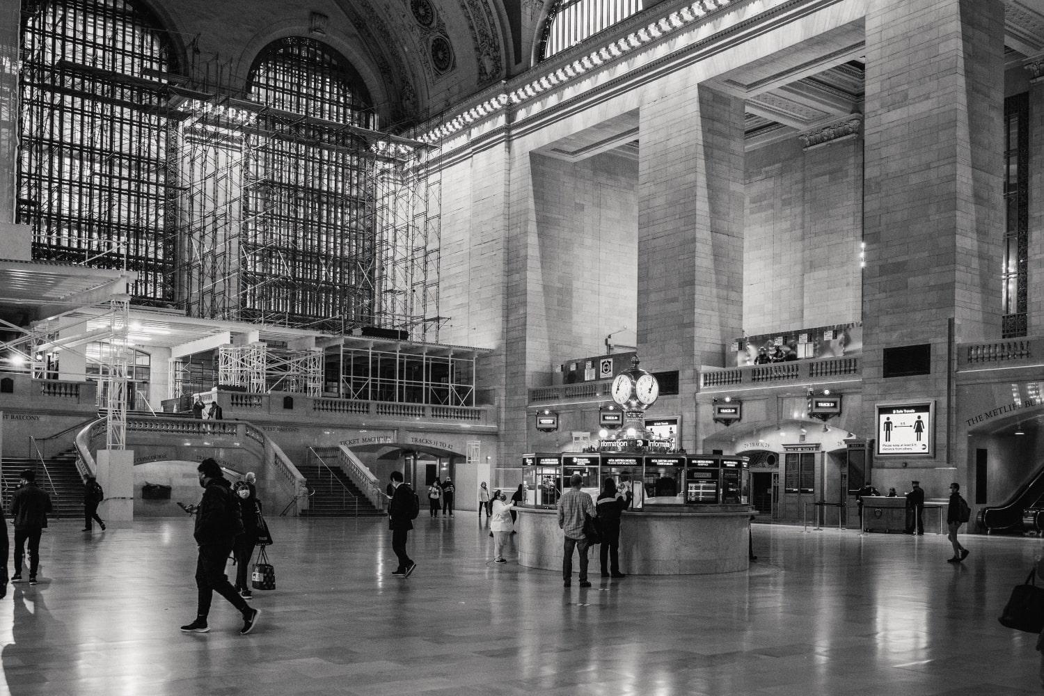 Befitting Luggage Storage Services near Grand Central Terminal
