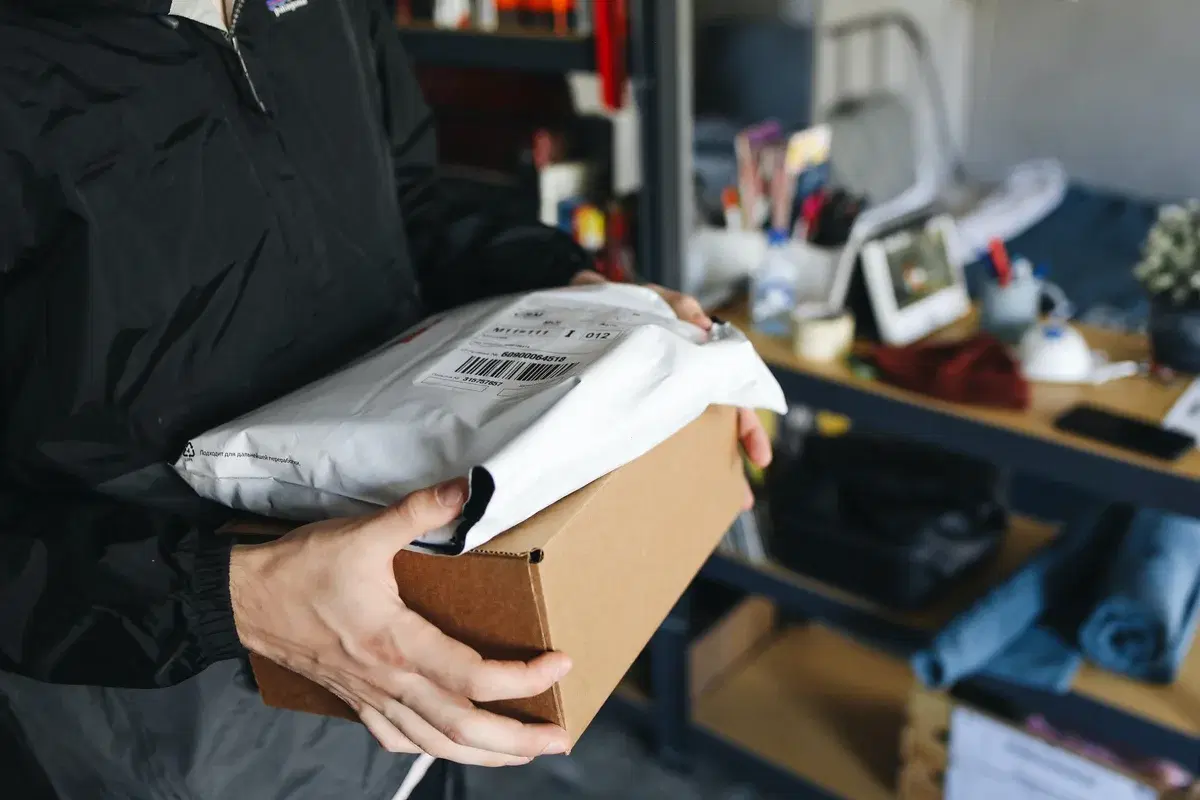 Tackling Package Delivery issues in Denver with Package Receiving and Package Acceptance
