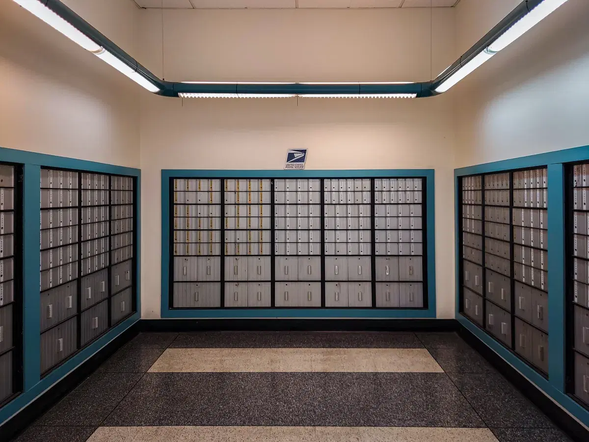 Benefits of Delivery Amigo Package Receiving over Package Storage Lockers: An Overview