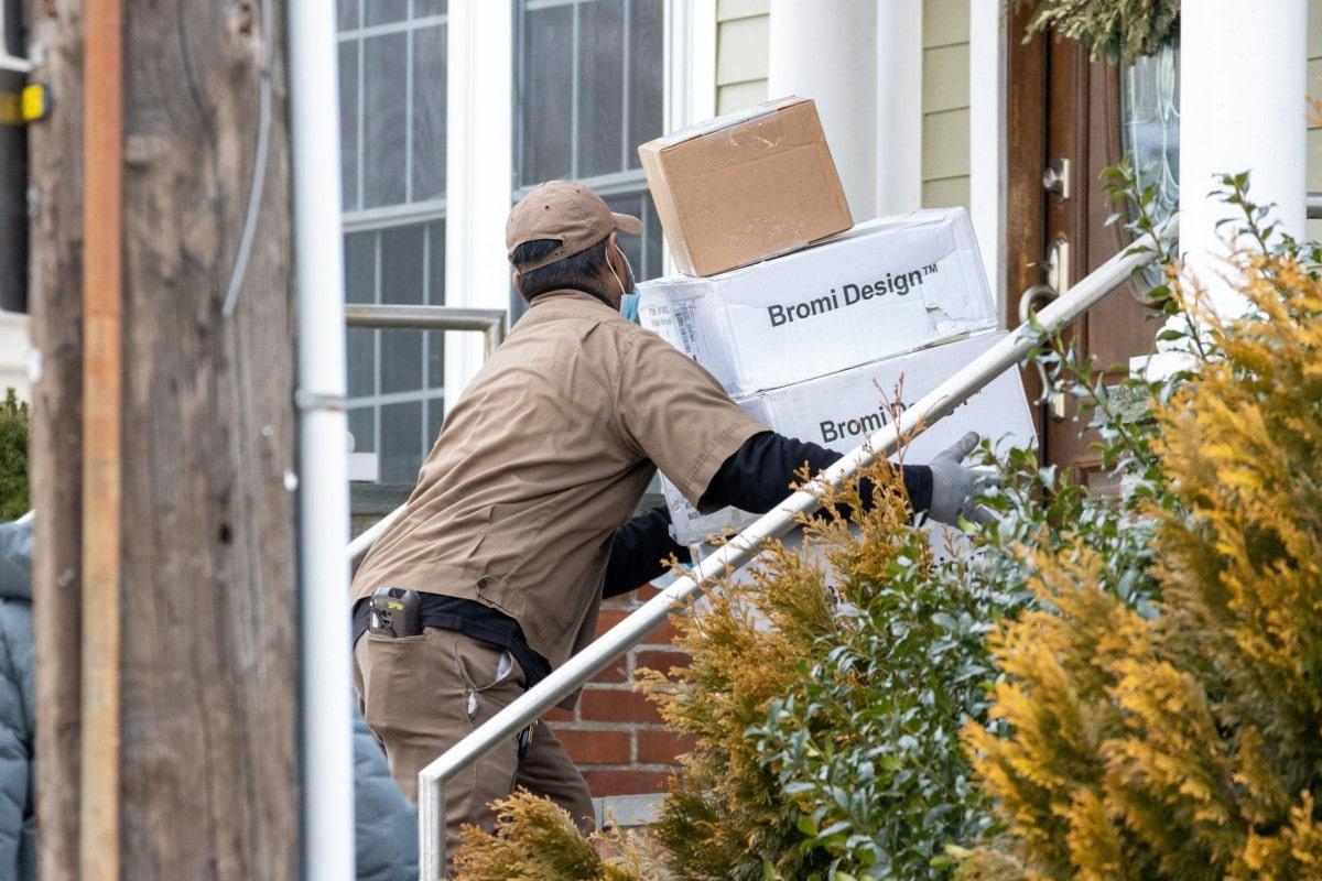 How to Tackle Package Theft in NYC?