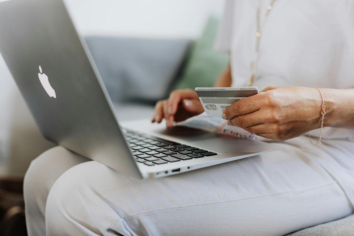 What are Some of the Common Online Shopping Problems Faced by Customers?